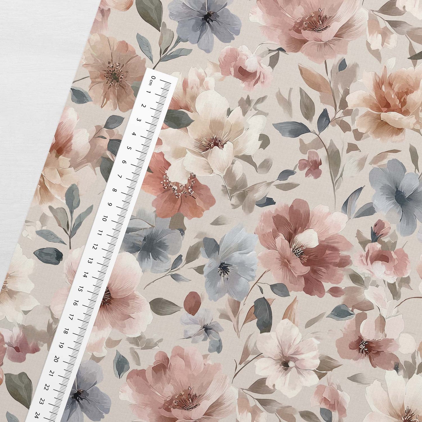 Image avec jersey bouclette en coton - harmonie florale 250 g/m² – disponible chez Šarlotes audumi