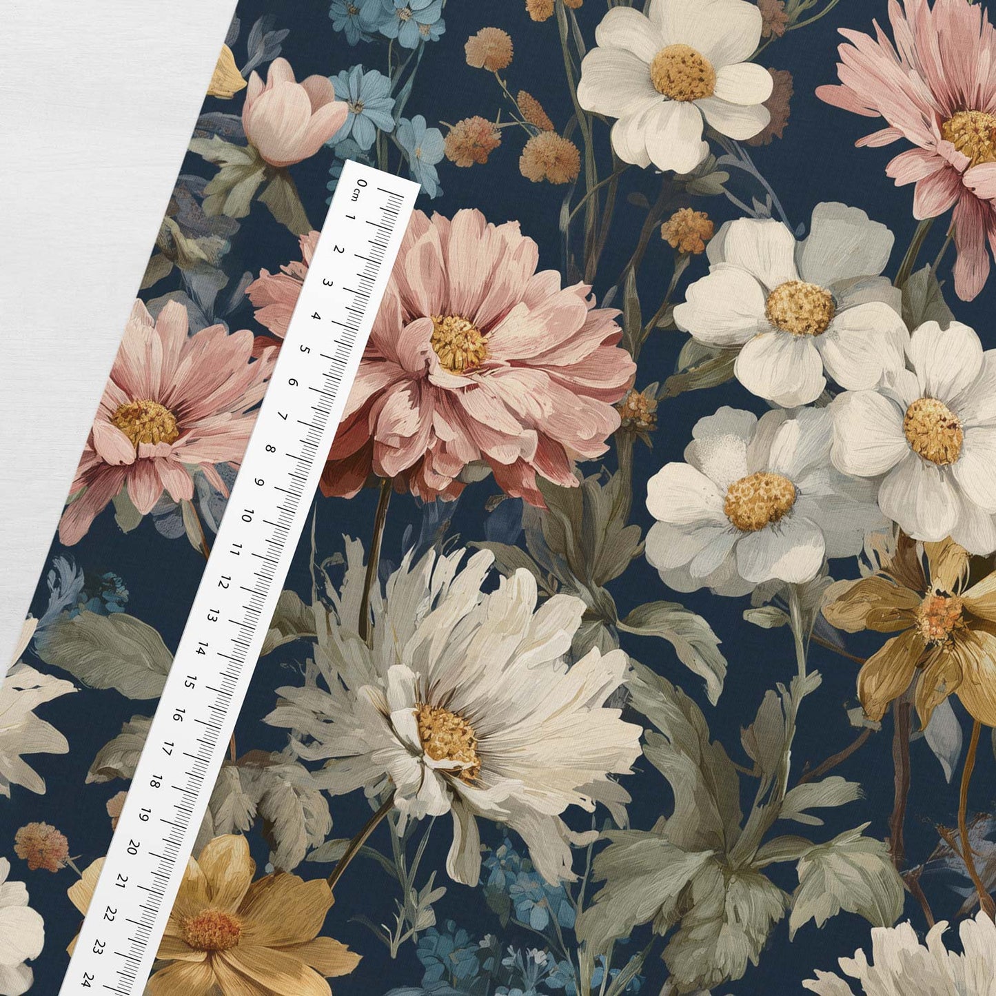 alt
Image avec maille bouclette en coton - Rêve floral 250 g/m² – disponible chez Šarlotes audumi