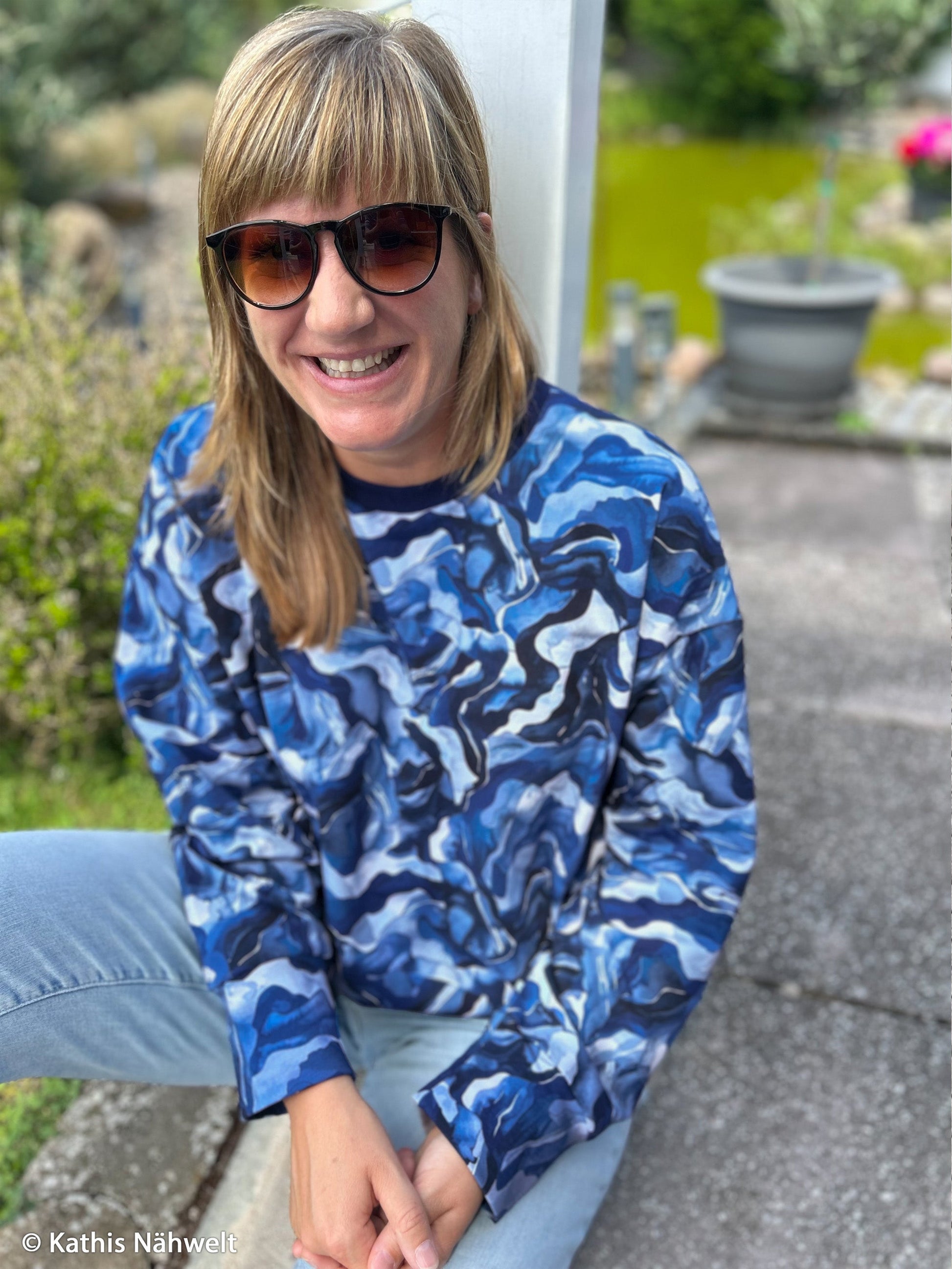 Image of Cotton loopback knit - Blue Wave Dance 245 g/m² – available at Šarlotes audumi