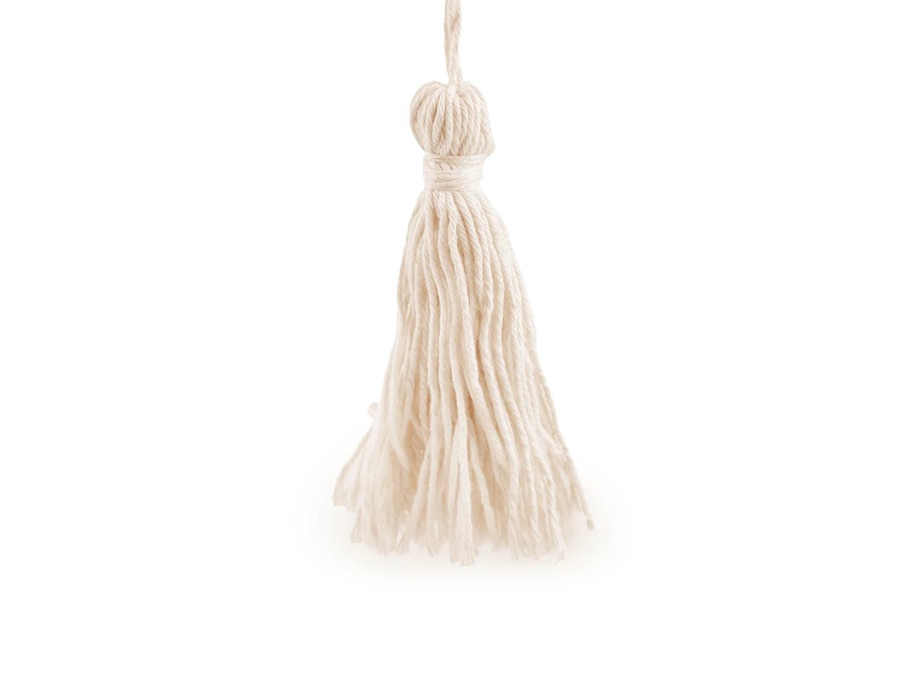 Image de pompon en coton 12,5 cm (tassel) – disponible chez Šarlotes audumi