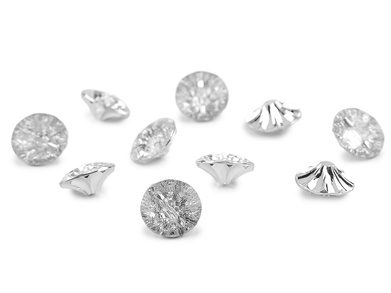 Image de boutons en cristal à queue (différentes tailles) – disponible chez Šarlotes audumi