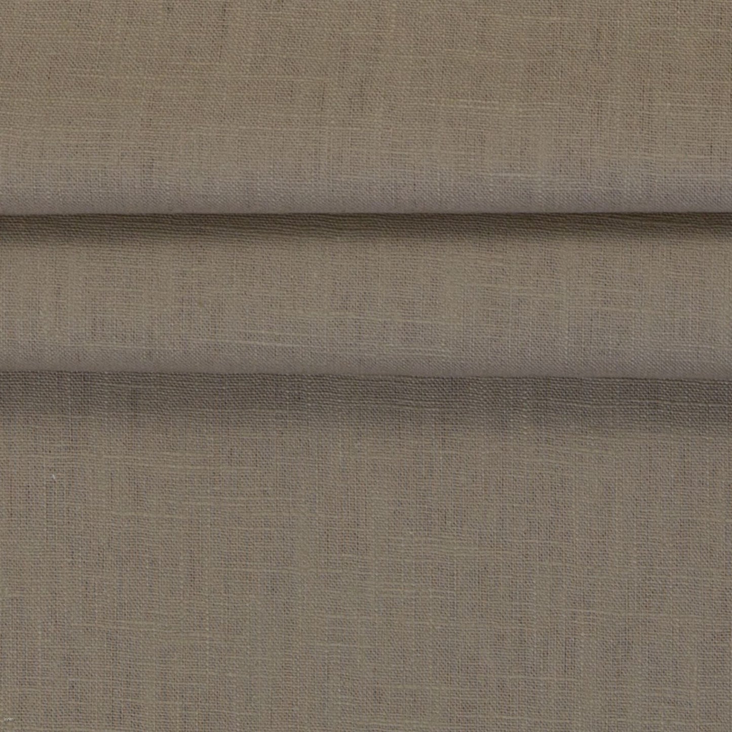 Image avec tissu en lin–bord de sable 235 g/m² – disponible chez Šarlotes audumi