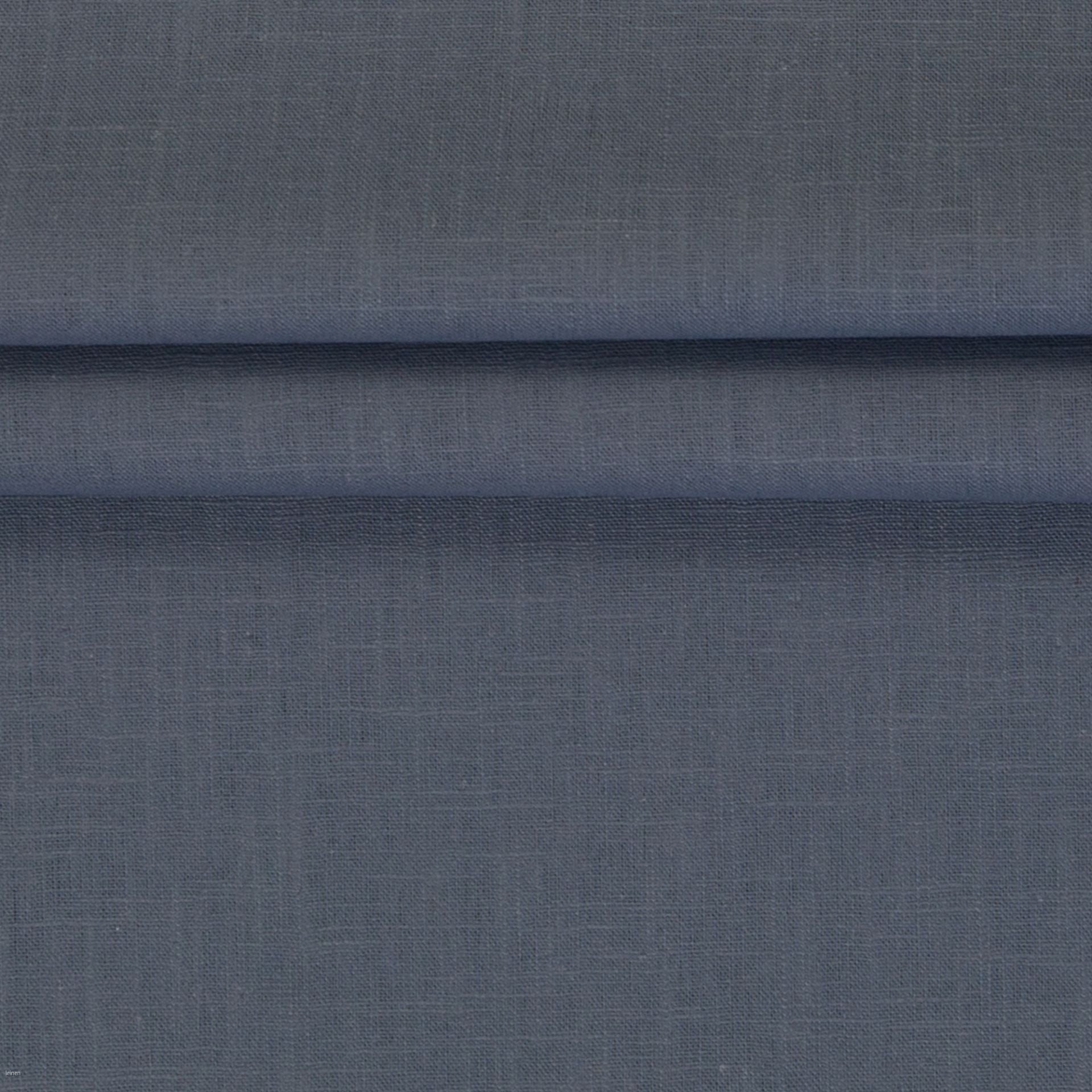 Image de tissu en lin bleu-gris 235 g/m² – disponible chez Šarlotes audumi
