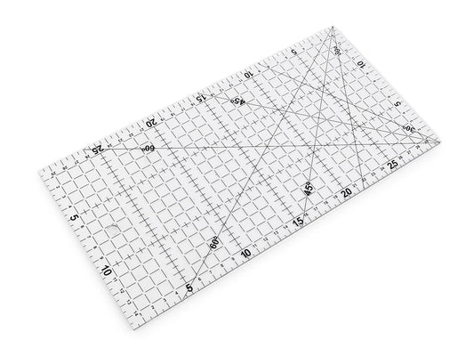 Viivain merkinnöillä 150 x 300 mm