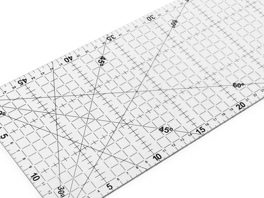 Viivoitin merkinnöillä 150 x 500 mm