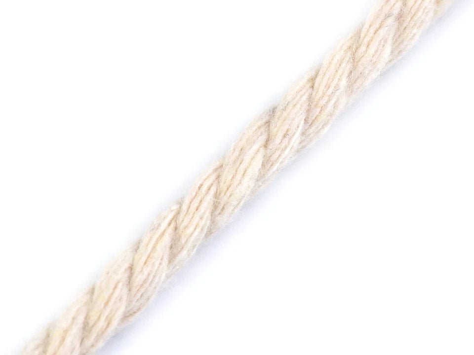 Image de corde en coton macramé Macrame Ø5 15 m, en tons assortis – disponible chez Šarlotes audumi