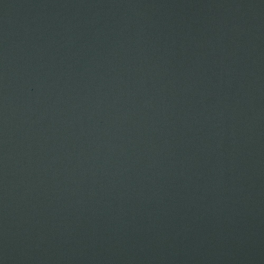 Image avec tissu en soie artificielle vert armée 140 g/m² – disponible chez Šarlotes audumi