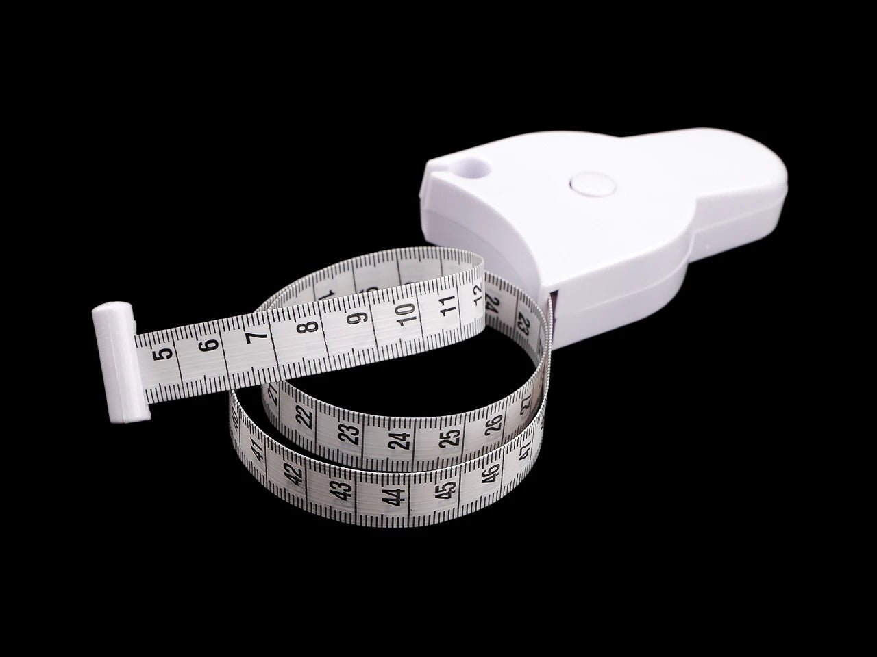 Kuva mittanauhasta ympärysmitan mittaamiseen 150 cm – saatavilla Charlotten kankaat