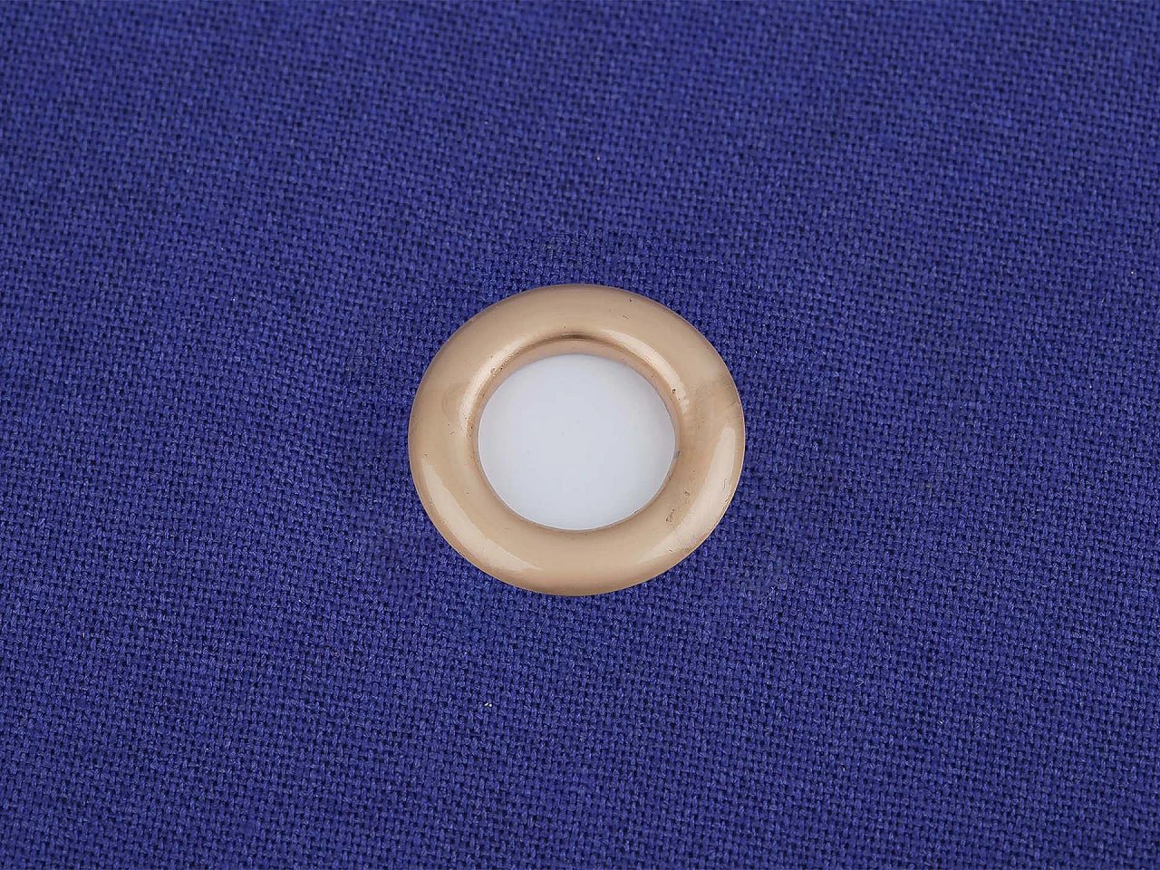 Image avec anneaux métalliques, Luversi diamètre intérieur Ø10 mm / diamètre extérieur Ø17 mm |10 pièces| tons assortis – disponible chez Šarlotes audumi