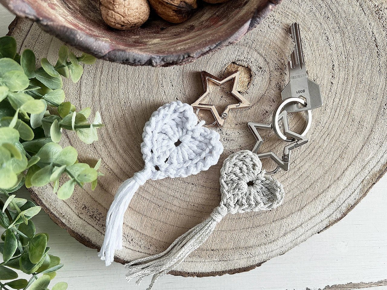 Image avec mousqueton en métal en forme d’étoile – 12 mm|de différentes teintes – disponible chez Šarlotes audumi