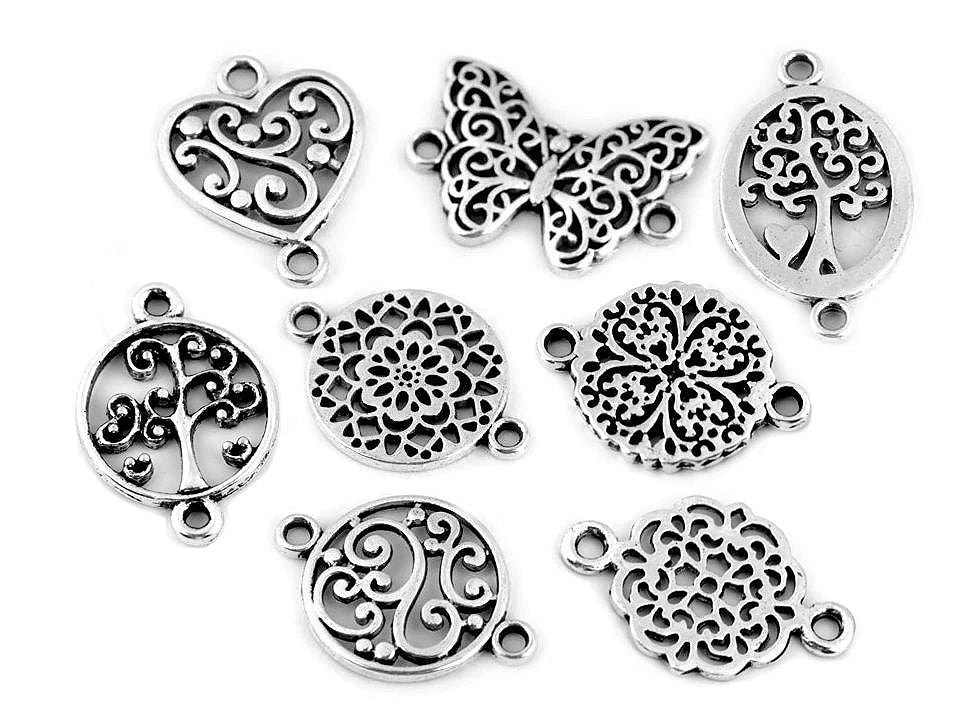 Image avec pendentif en métal – Papillon, Mandala, Cœur, Arbre de vie – disponible chez Šarlotes audumi