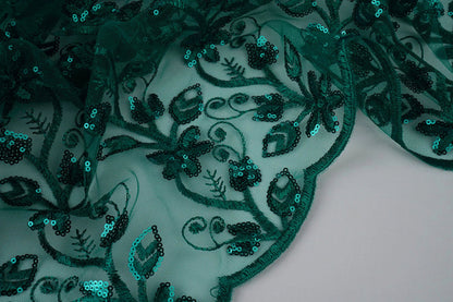 alt
Image with lace fabric | Embroidered tulle with sequins 160 g/m² - emerald – available at Charlotes audumi