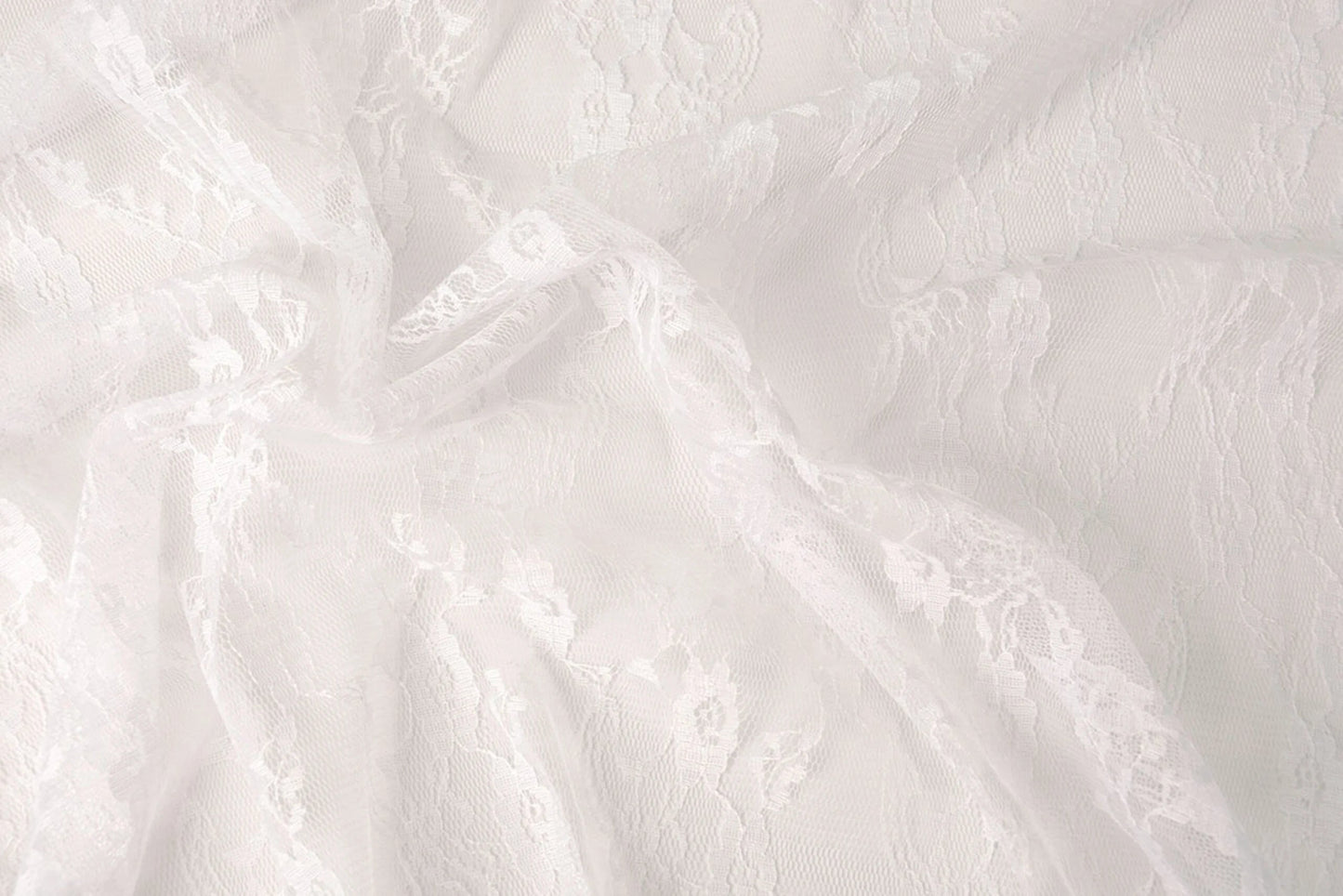 Tissu en dentelle fin - blanc 50 g/m²