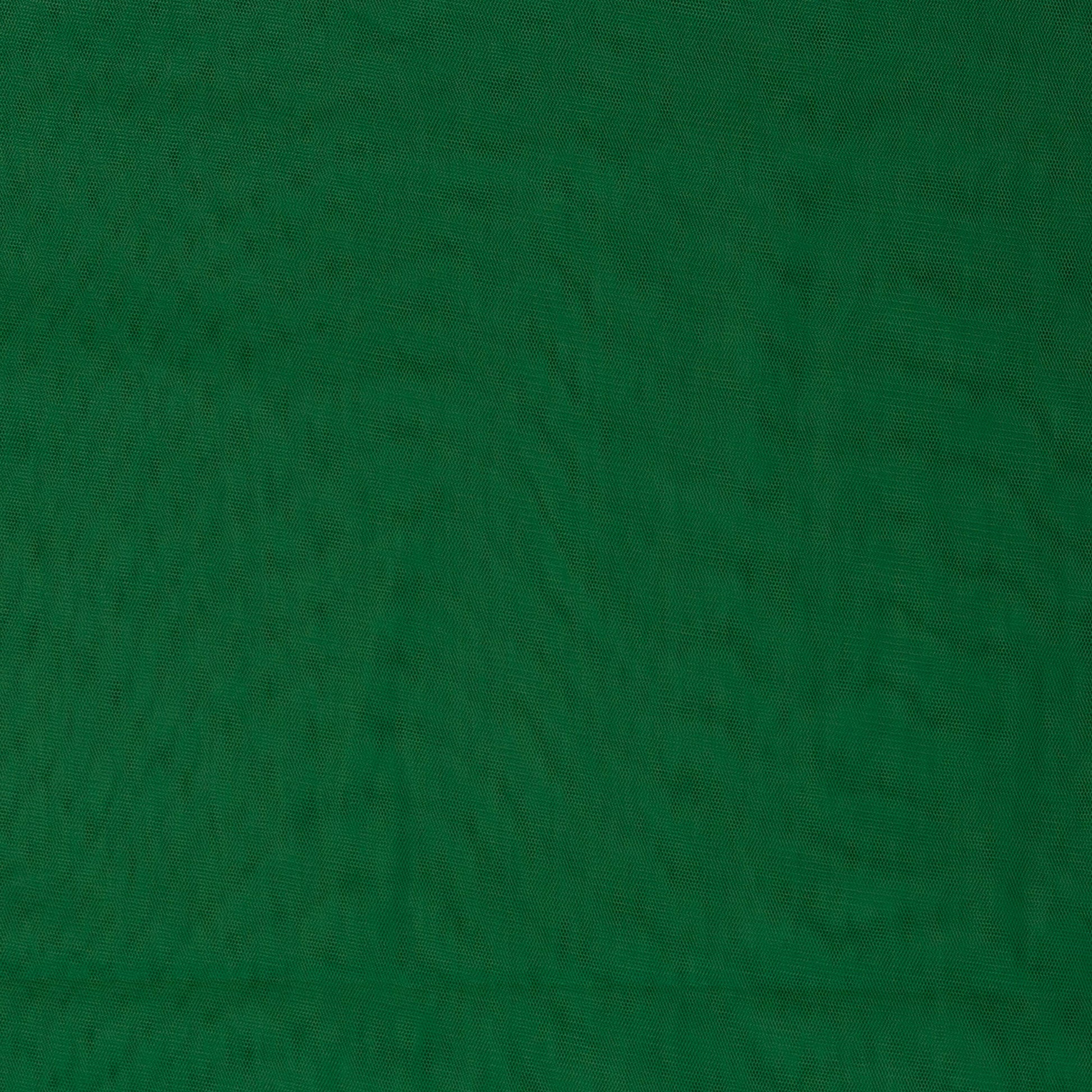 Image de tulle doux vert herbe 38 g/m² – disponible chez Šarlotes audumi