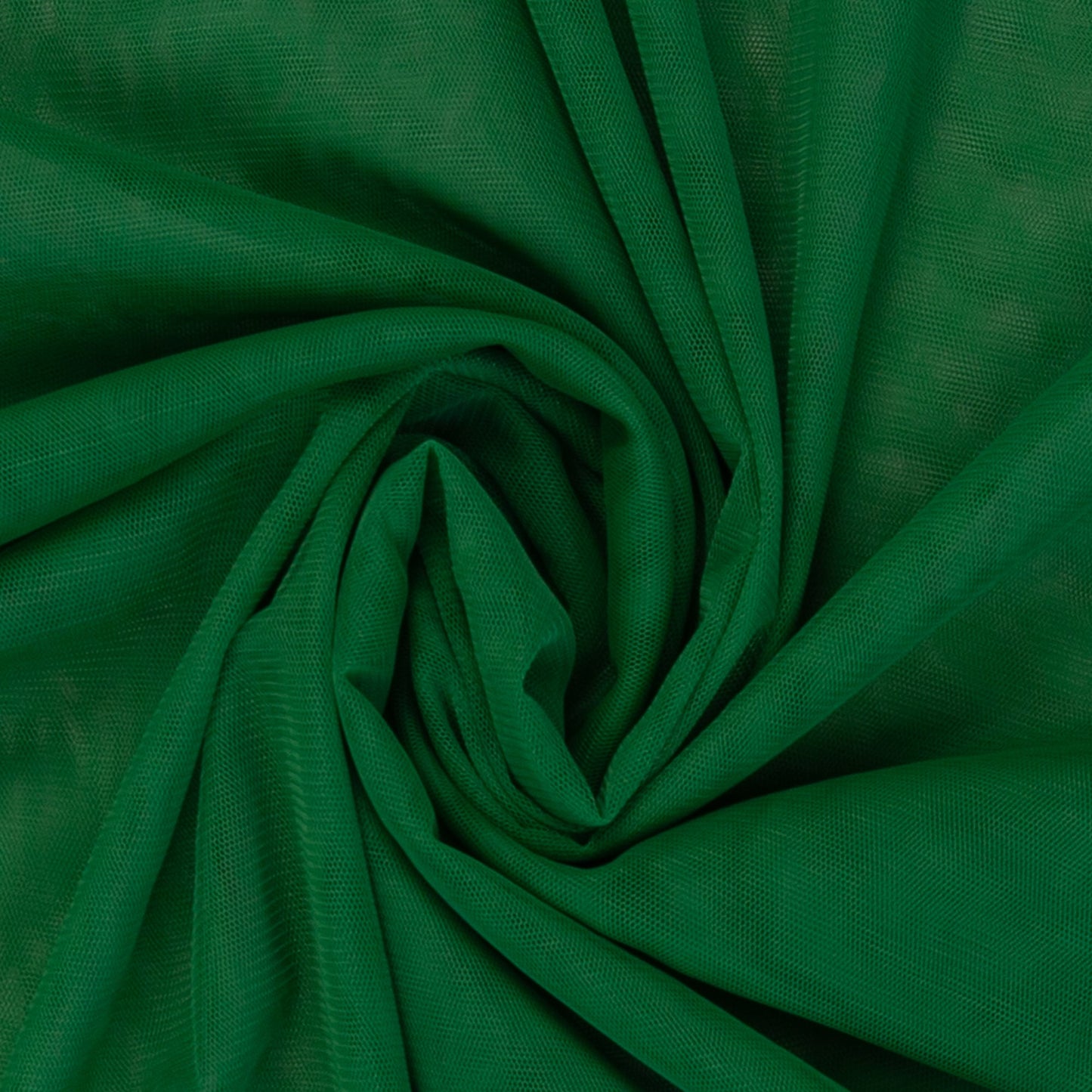 Image de tulle souple vert herbe 38 g/m² – disponible chez Šarlotes audumi