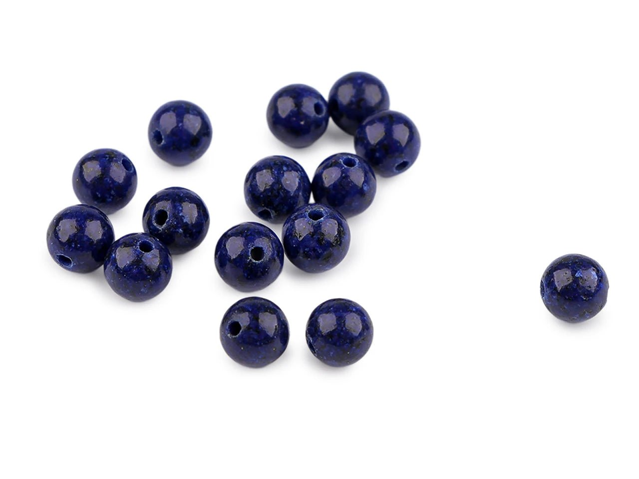 Kuva mineraalihelmistä korujen valmistukseen – 6 mm, 15 kpl – saatavilla verkossa Šarlotes audumi