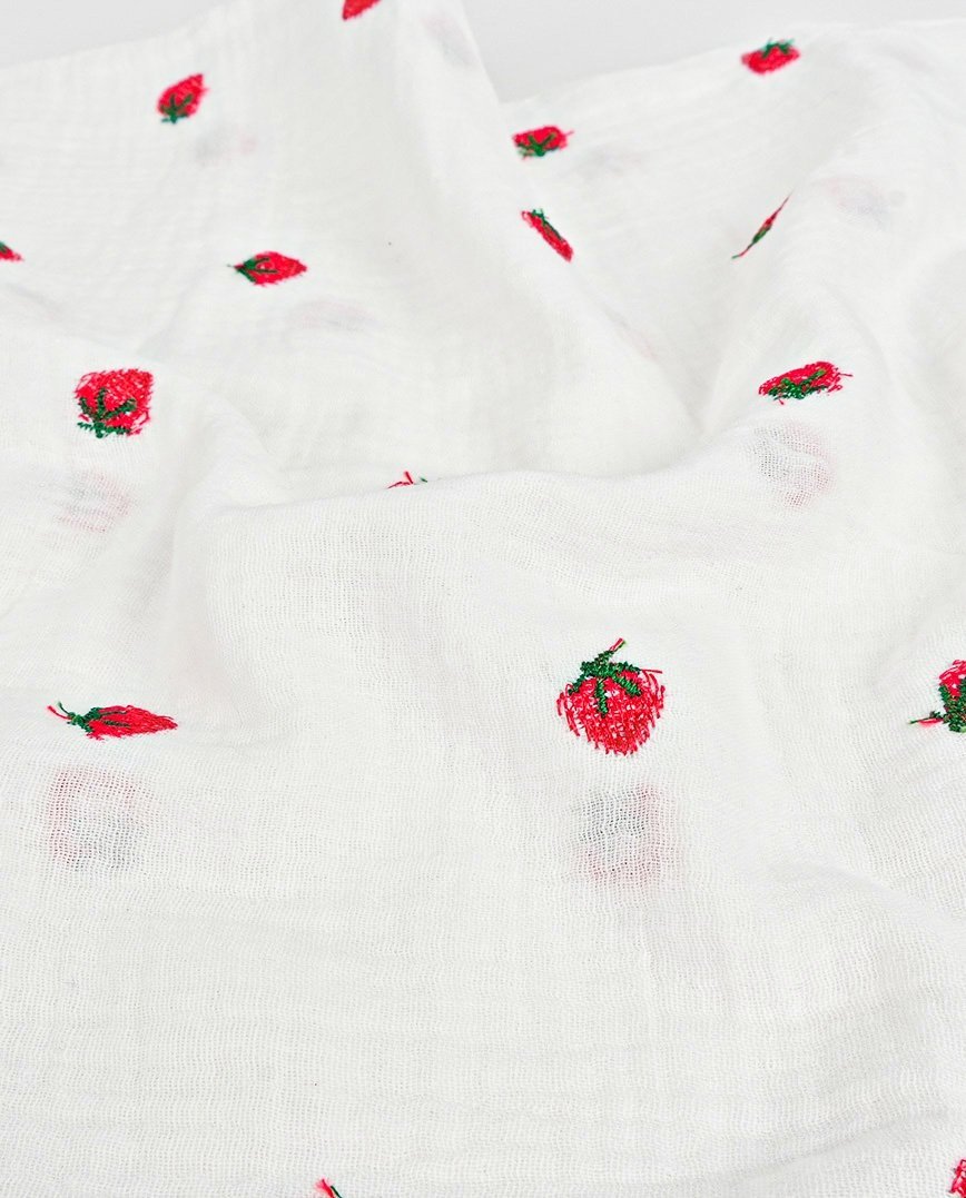 Image with muslin with embroidery - strawberries 130 g/m² – available at Charlotte fabrics