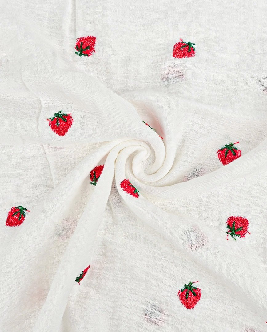 alt
Image with embroidered muslin - strawberries 130 g/m² – available at Charlotte’s Fabrics