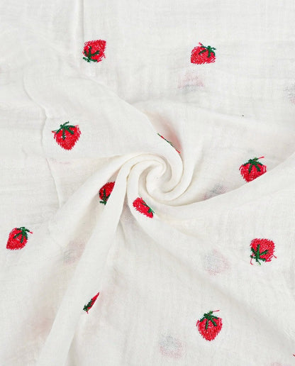 alt
Image with embroidered muslin - strawberries 130 g/m² – available at Charlotte’s Fabrics