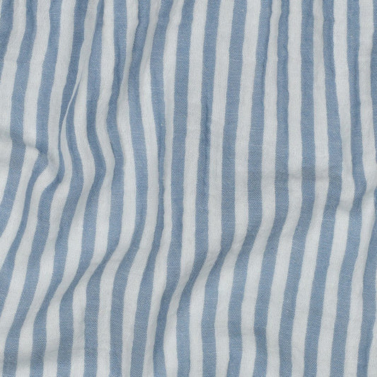 Image de mousseline à rayures bleues 120 g/m² – disponible chez Tissus Charlotte