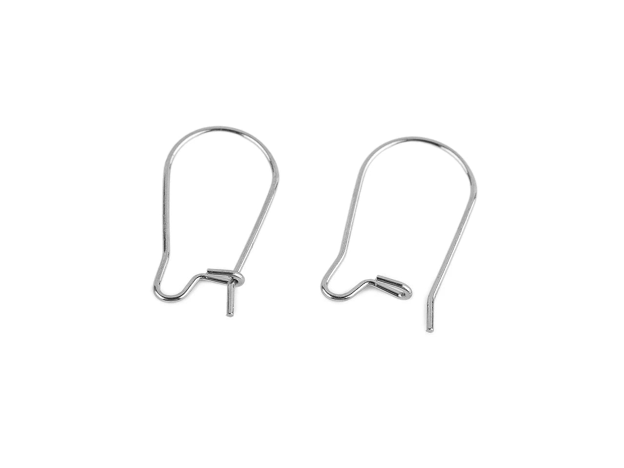 Image de boucles d’oreilles à crochet afro en acier inoxydable – 20 mm (ton platine) – disponible chez Šarlotes audumi