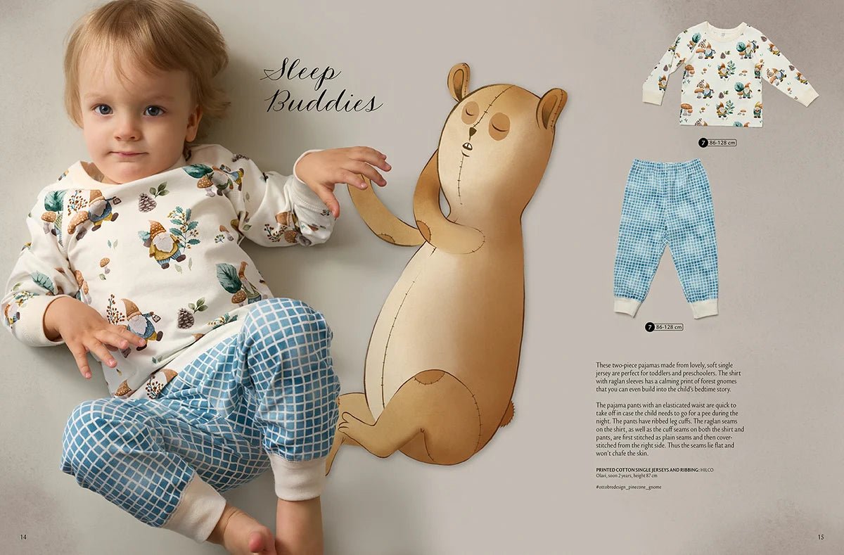 Kuva tuotteesta OTTOBRE design Kids 6/2022 – englanninkielinen lastenvaatteiden kaavalehti – saatavilla verkossa Charlotte’s Stoffe -kaupassa