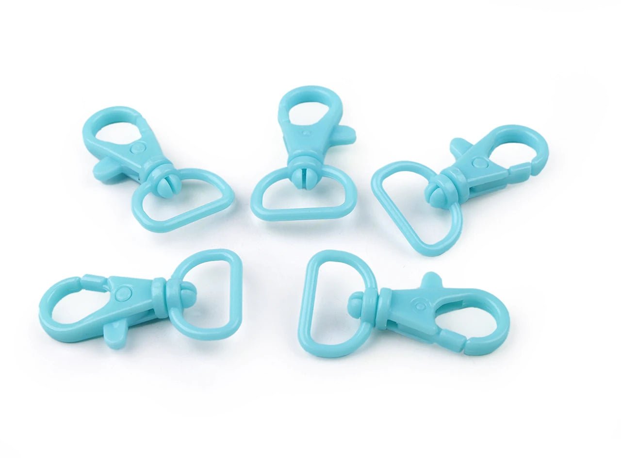 txt
Image de mousquetons en plastique à mécanisme pivotant – 17 mm 5 pcs | tons variés – disponible chez Šarlotes audumi