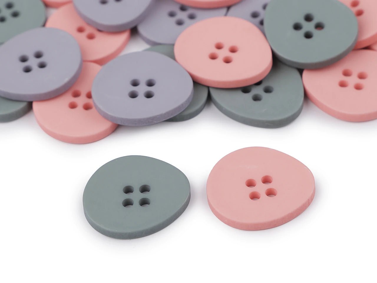 Image of 20 mm plastic buttons|in assorted shades – available at Šarlotes audumi