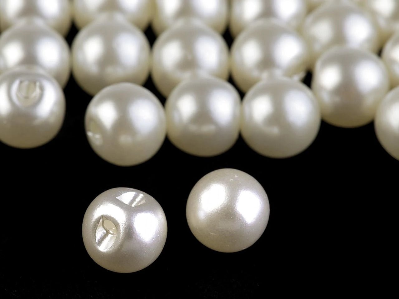Image of plastic buttons, bead Ø8 mm | assorted shades – available at Šarlotes audumi