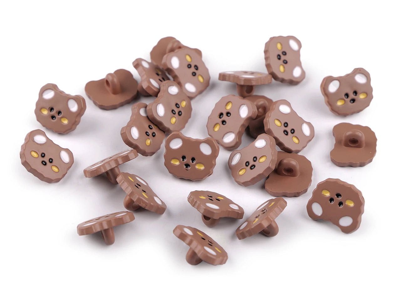 Image with button on a 15 mm shank, kittens|various shades – available at Charlotte’s Fabrics