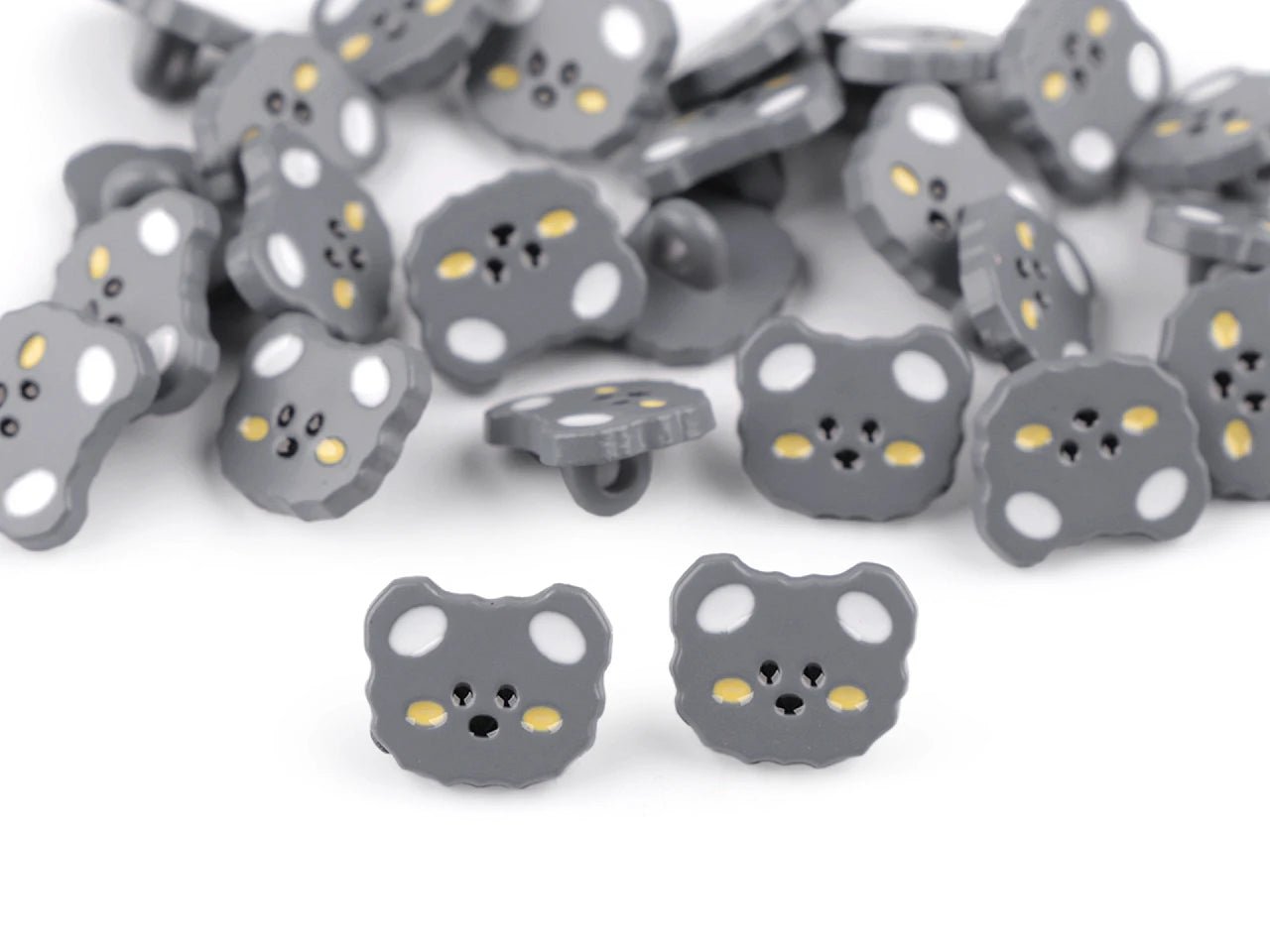 Image with button on a stem 15 mm cats|various shades – available at Charlotte's Fabrics