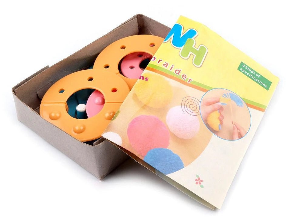 Pompom, pom-pom maker set (4 sizes) – available at Charlotte's Fabrics