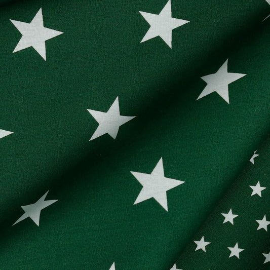 Premium 100% cotton fabric with stars on a dark green background, 130 g/m² – available at Šarlotes audumi