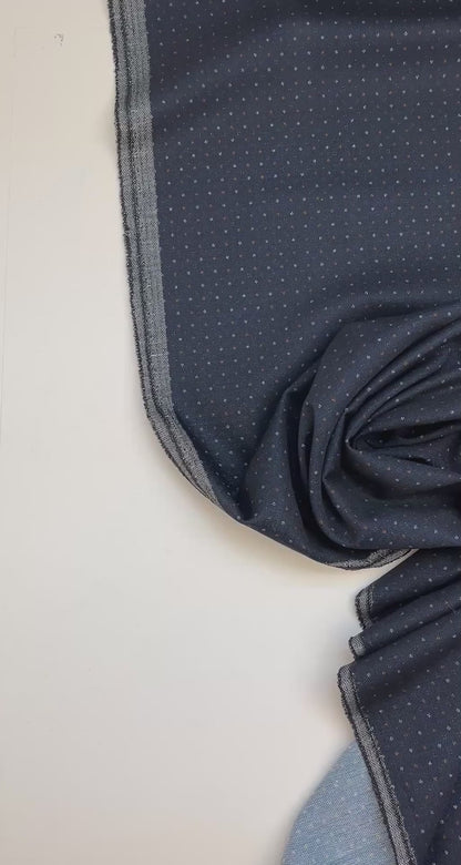 Italian wool fabric in dark blue with fine dots – 155 g/m²