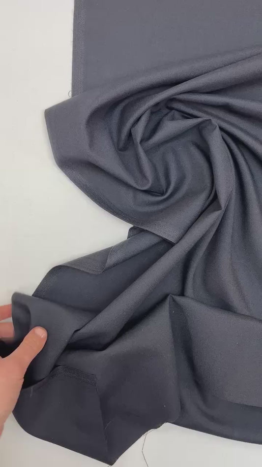 Itālijas kleitu un blūžu audums-Tumši zils 155 g/m²