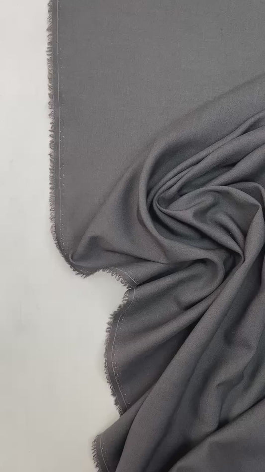 Itālijas 100% vilnas audums pelēks 150 g/m2