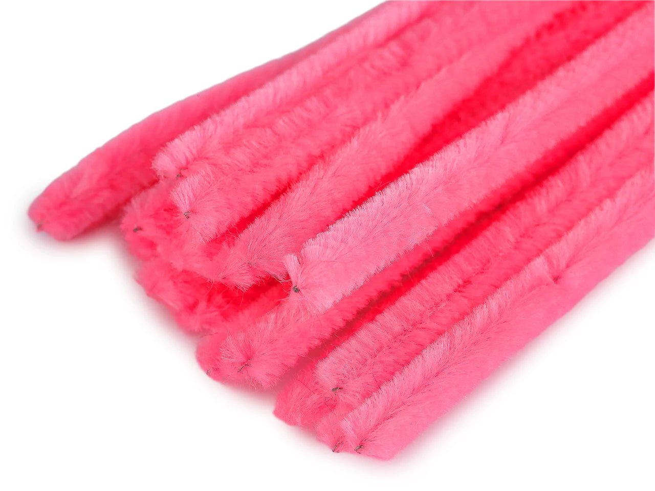 alt
Image with fluffy wire | Ø6 mm (30 cm) |20 pcs.|assorted shades – available at Charlotte's Fabrics