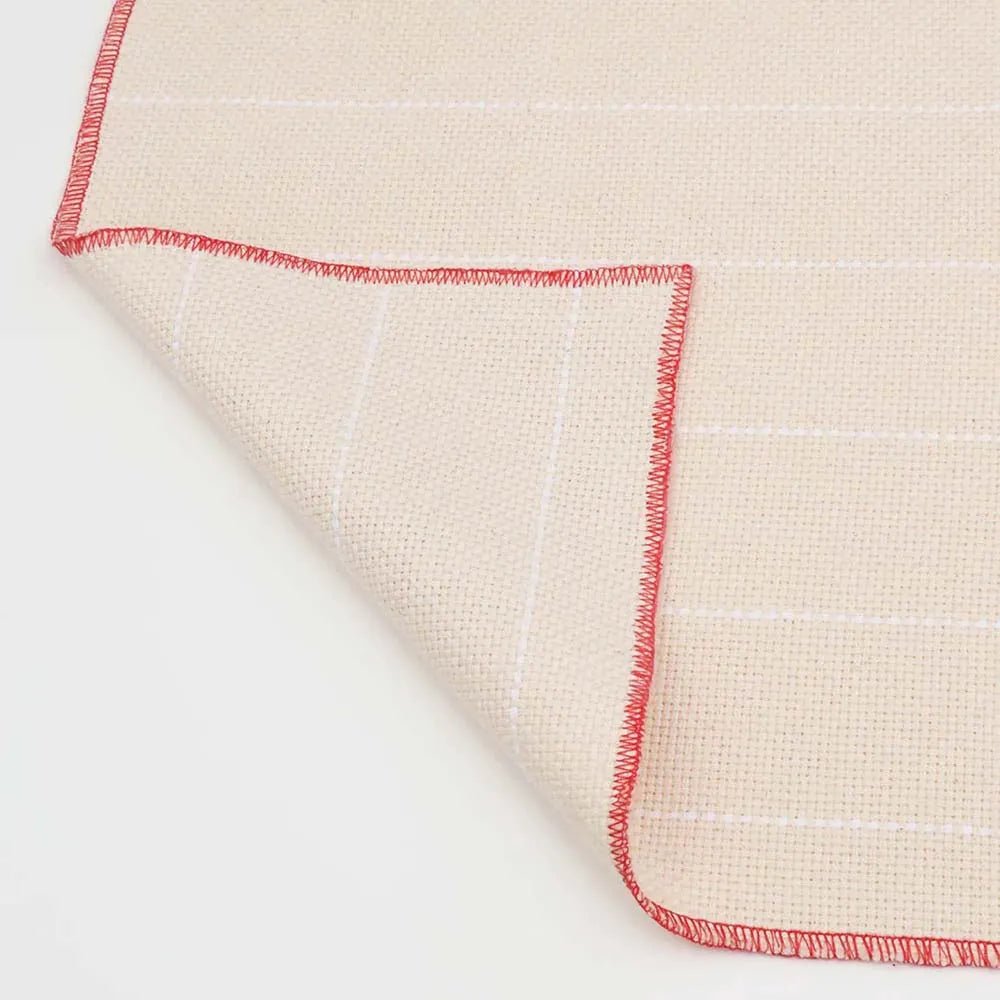 Attēls ar Punch Needle audums Monk’s Cloth – 63x91cm – pieejams internetā Šarlotes audumi