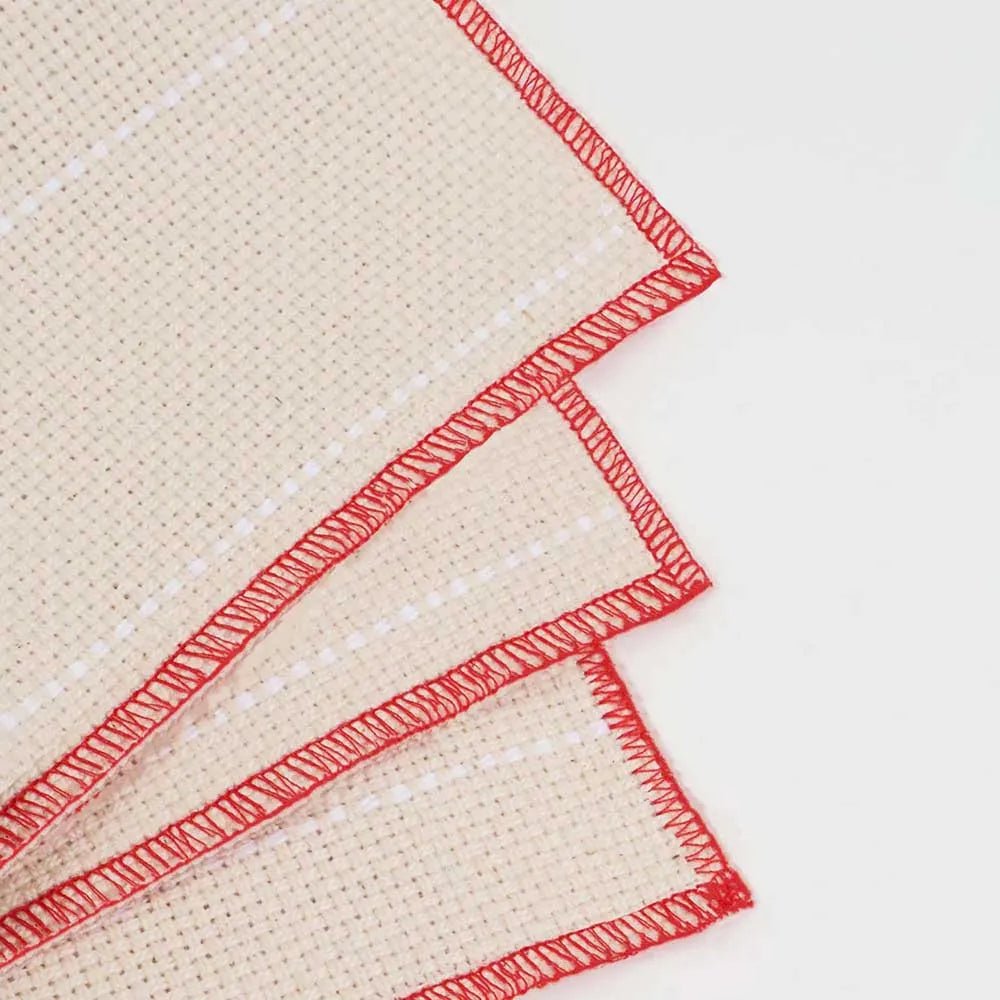 Attēls ar Punch Needle audums Monk’s Cloth – 63x91cm – pieejams internetā Šarlotes audumi