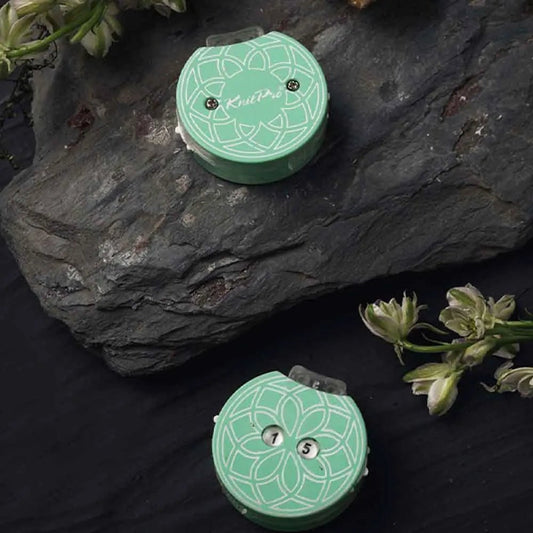 Image of the KnitPro Mindful row counter in a beautiful pouch – available at Šarlotes audumi