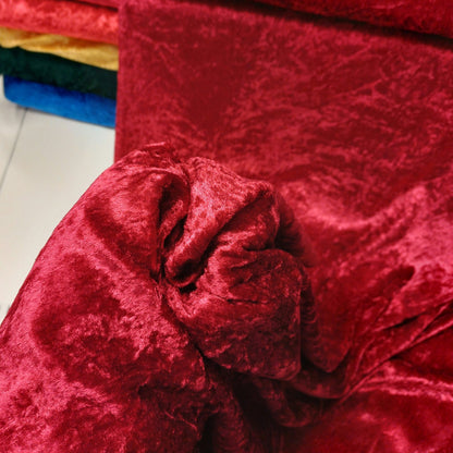 Velvet with a crinkled effect - cherry red 160 g/m²