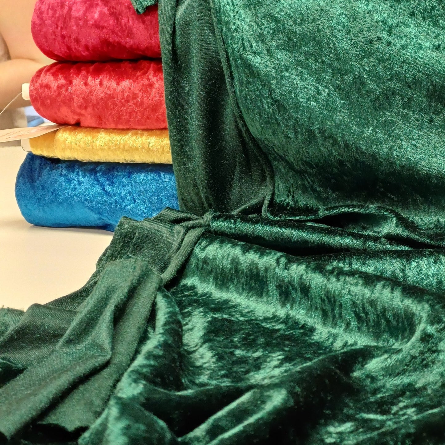 Velours à effet froissé - vert émeraude 160 g/m²
