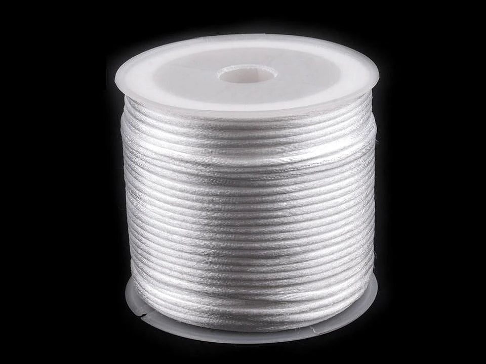 Image avec cordon satiné Ø1 mm (rouleau de 30 m)|de différentes teintes – disponible chez Šarlotes audumi