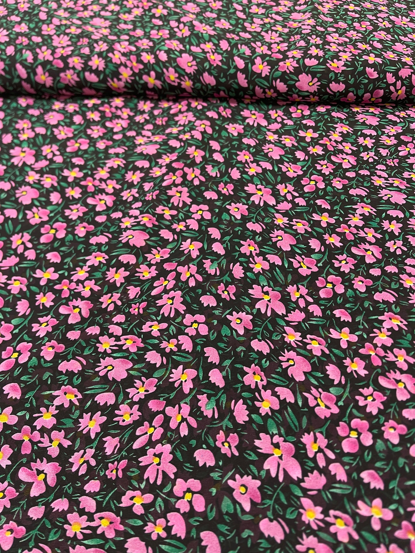 Chiffon à petites fleurs roses | 150 cm | 65 g/m²