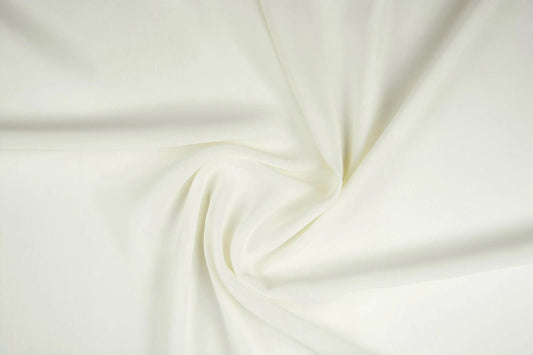 Image de tissu chiffon ton beurre 80 g/m² – disponible chez Šarlotes audumi