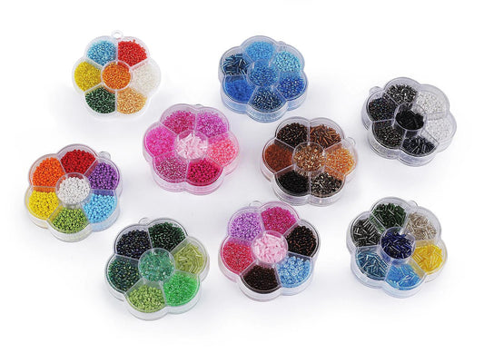 Glass seed bead jewelry making set in a box – available at Šarlotes audumi