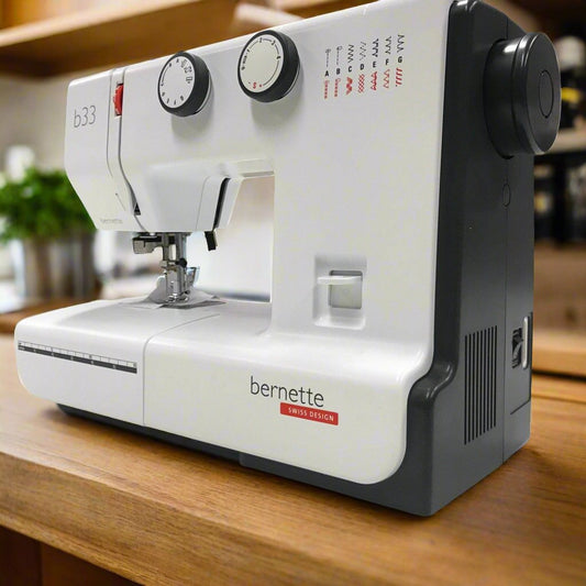 Bernette sewing machine - B33