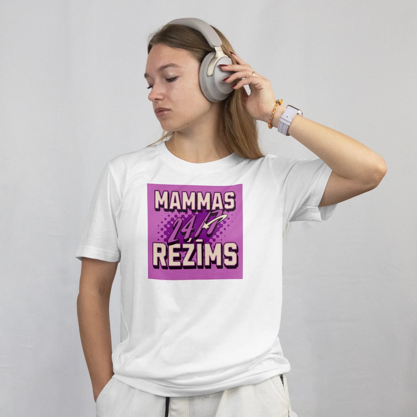 Attēls ar T - krekls "Mamma 24/7" – pieejams Šarlotes audumi