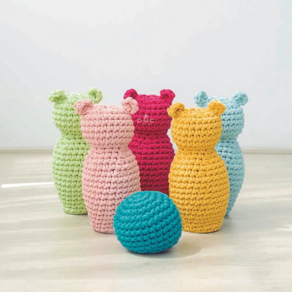 Image du magazine de crochet DMC Eco Vita pour chambre d'enfant, en anglais et allemand – disponible chez Šarlotes audumi