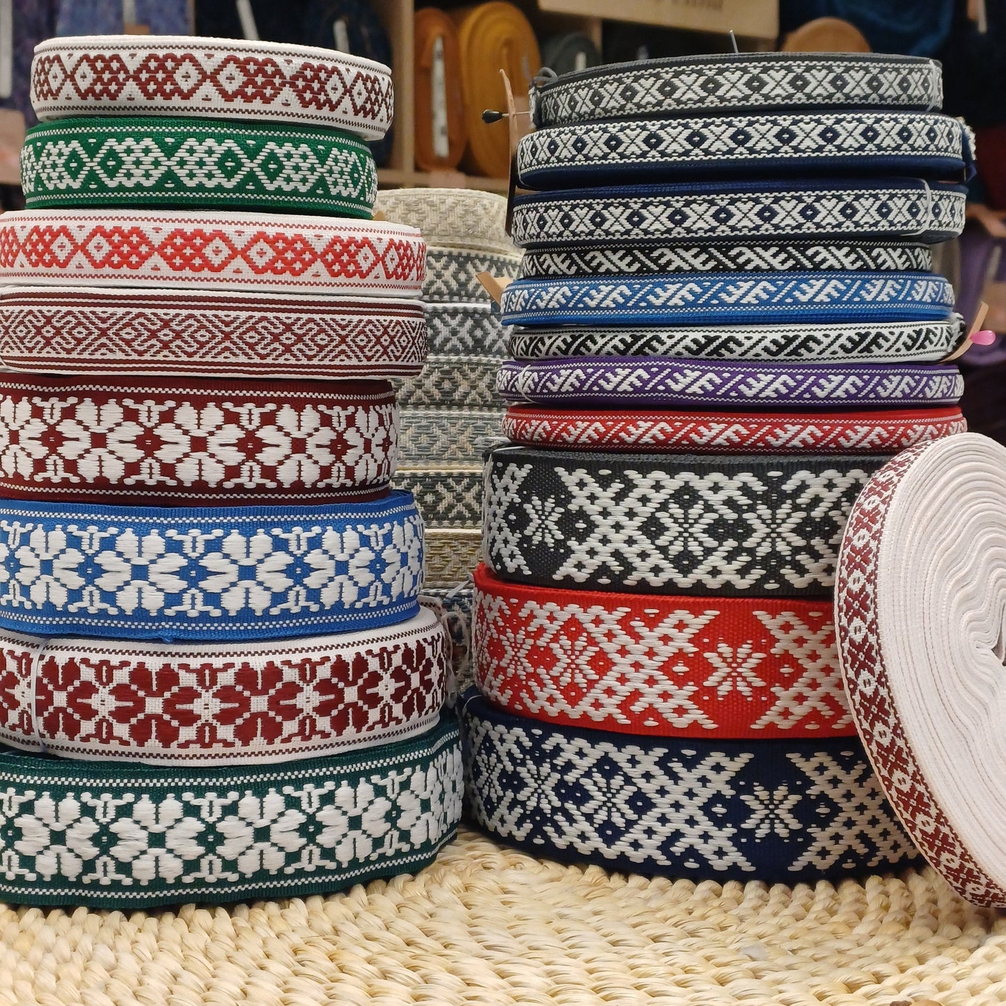 Folk ribbon, 22mm band - green - LV